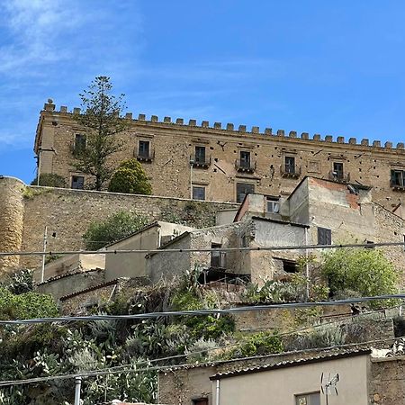 Casa Vacanza Helios Leonforte المظهر الخارجي الصورة