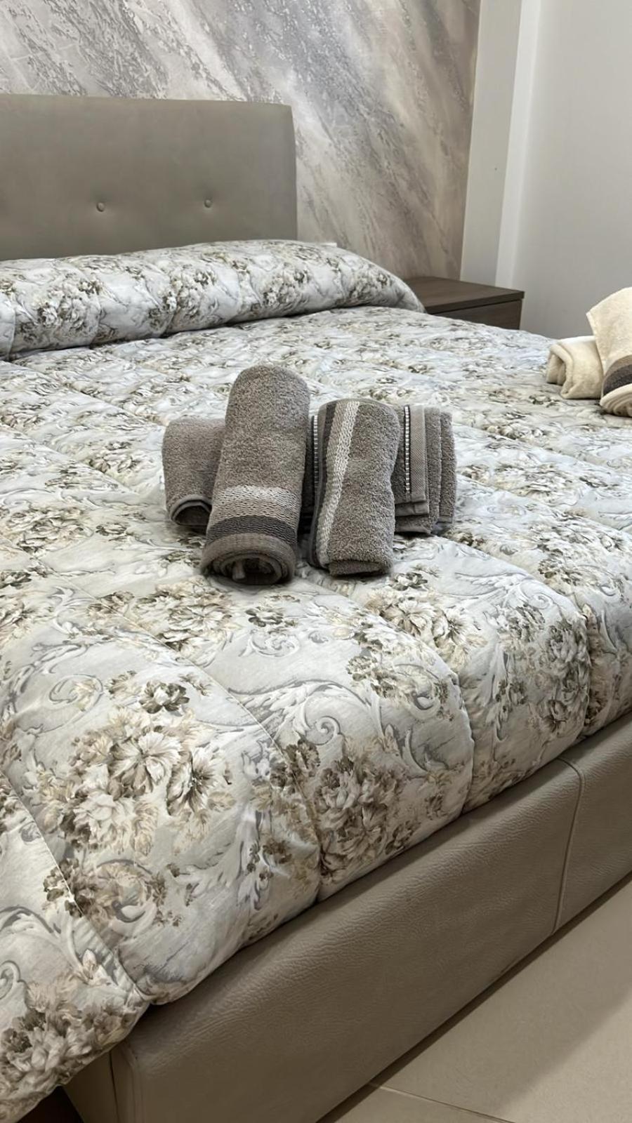 Casa Vacanza Helios Leonforte المظهر الخارجي الصورة