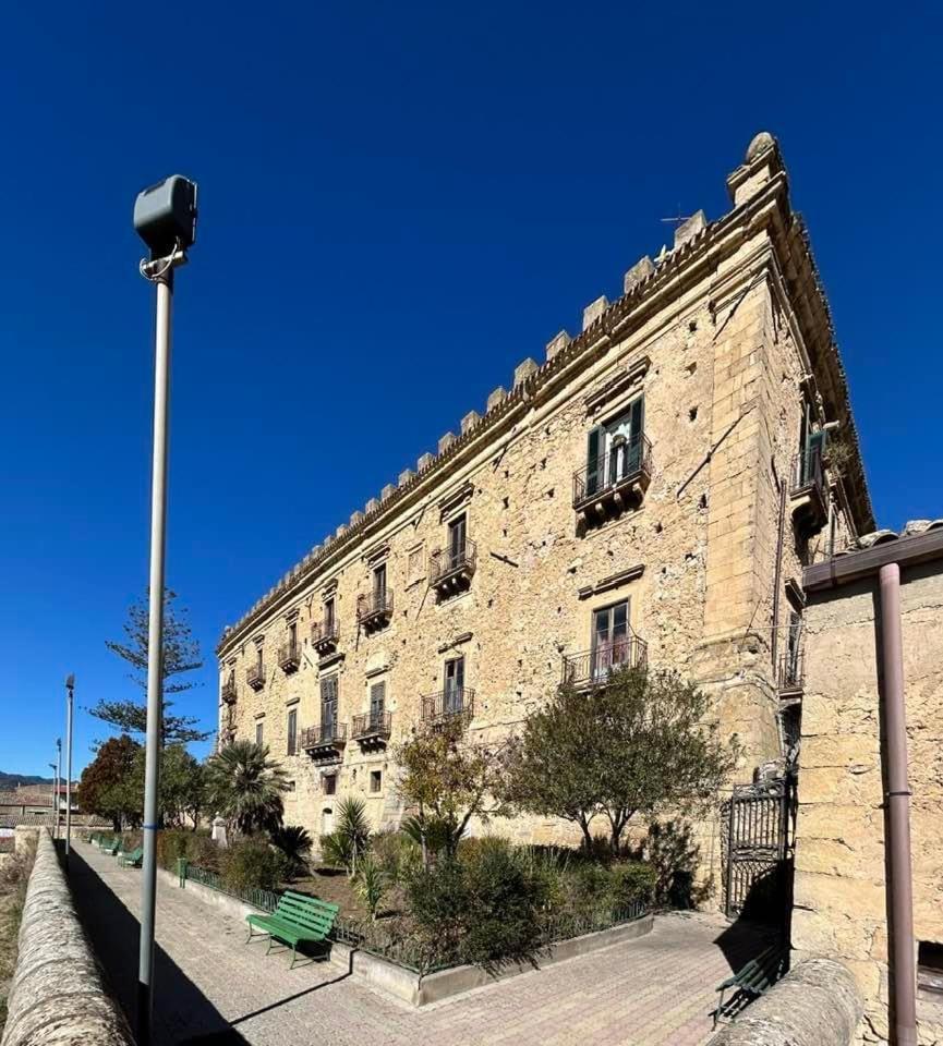 Casa Vacanza Helios Leonforte المظهر الخارجي الصورة